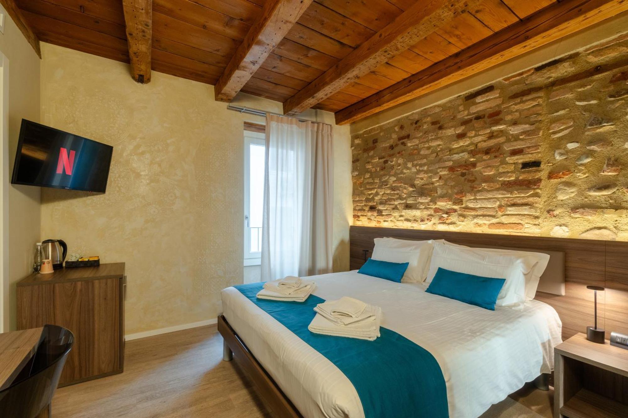 La Casa In Paese Hotel Peschiera del Garda Exterior photo